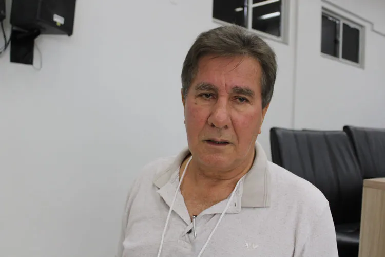 Pedro Cardoso, ex-prefeito de Lagoa Real, é multado em R$ 4 mil pelo TCM