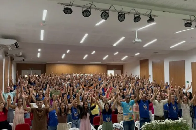 Formação para catequistas sobre a evangelização no tempo presente é realizada em Caculé