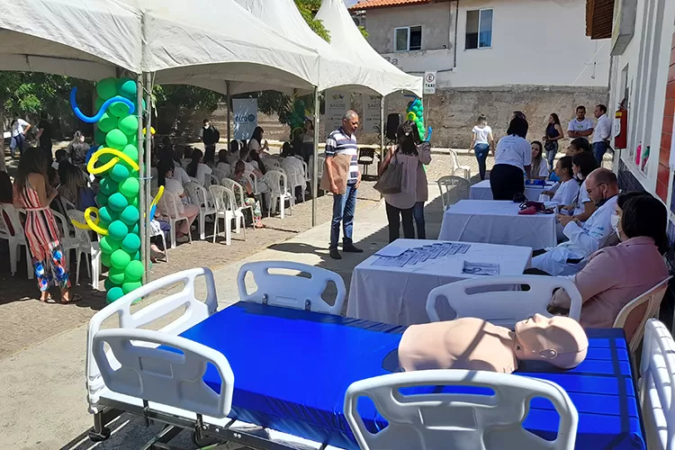 Feira de Saúde é promovida objetivando debater a rotina do setor em Brumado