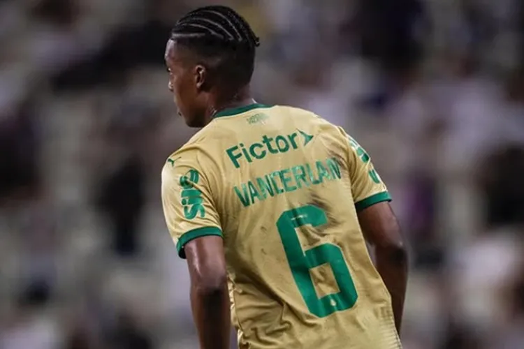 Brumadense Vanderlan Barbosa chega a 100 jogos pelo Palmeiras