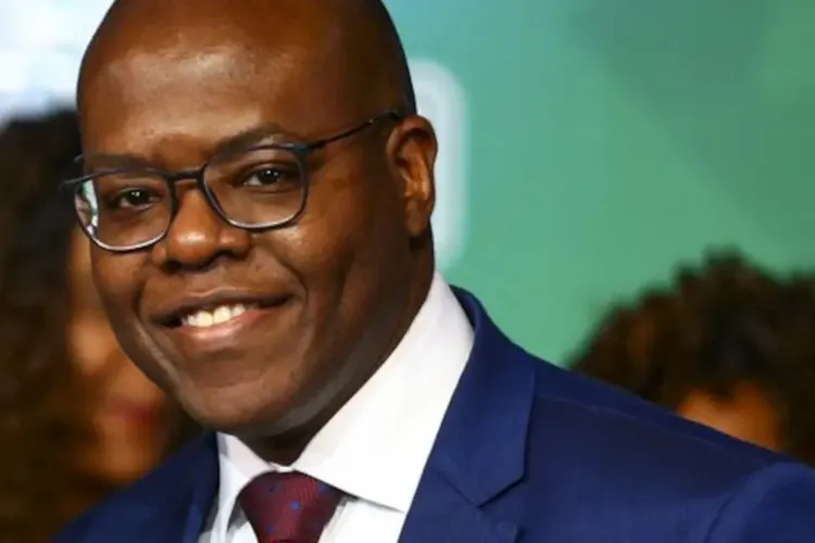 PGR denuncia Silvio Almeida ao STF por importunação sexual contra Anielle Franco