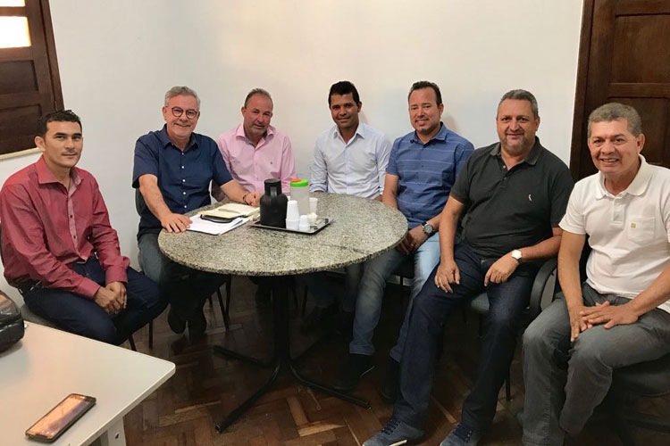 Waldenor Pereira articula parceria com vereadores e prefeito de Piripá
