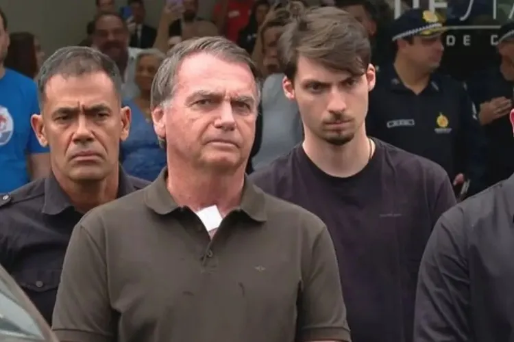 STF mantém prisão domiciliar e medidas cautelares contra Jair Bolsonaro