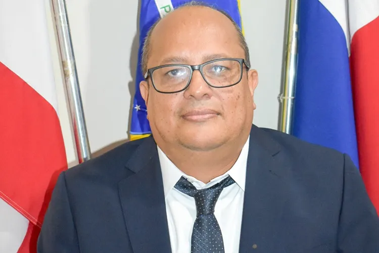 Vereador exige respostas da Coelba quanto às constantes quedas de energia em Macaúbas