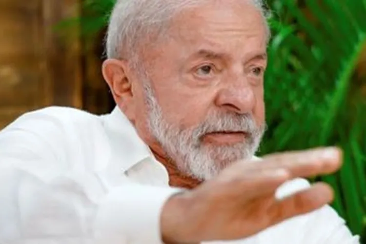 'Nunca na história houve tanto atendimento aos prefeitos quanto agora', diz Lula