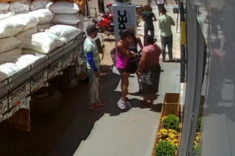 Mulher que furtou R$ 1500,00 de aposentado é presa em Dom Basílio