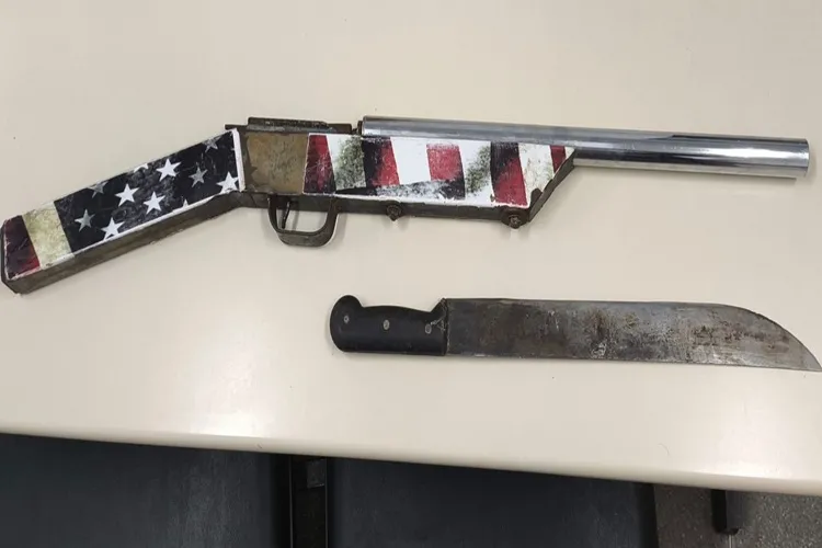 Homem descumpre medida protetiva e agride a avó na zona rural de Lagoa Real