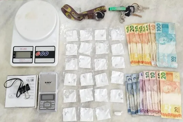 79ª CIPM realiza prisão por tráfico de drogas em Poções