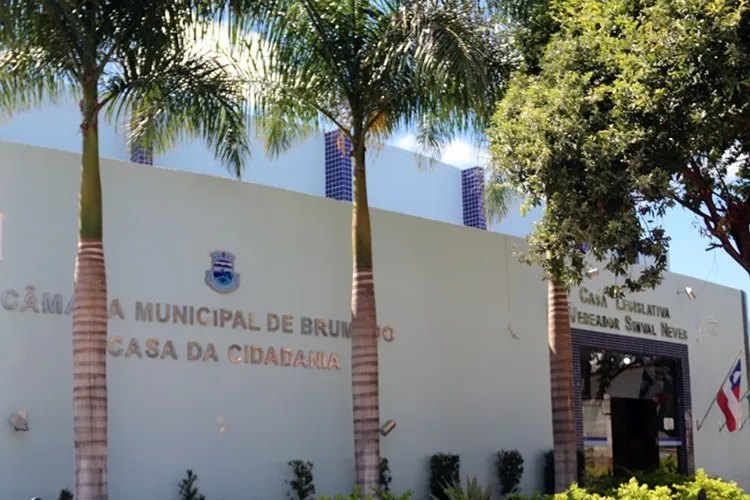 Câmara de Brumado propõe doação de carro à Prefeitura Municipal