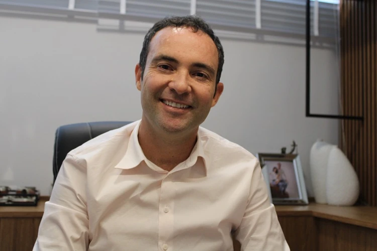 Carnaval 2026: Prefeito anuncia R$ 3,9 milhões e cinco dias de folia em Brumado