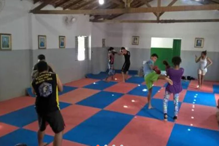 Brumado: Alunos do Centro de Treinamento Team Ribeiro são graduados em Muay Thai