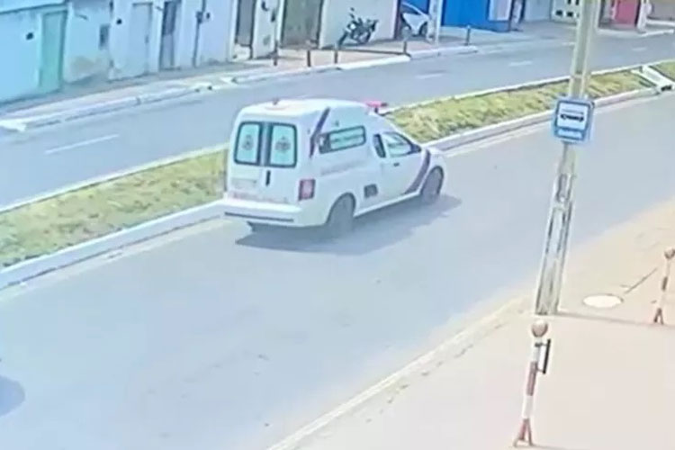 Vitória da Conquista: Homem é atropelado por ambulância e motorista foge sem prestar socorro