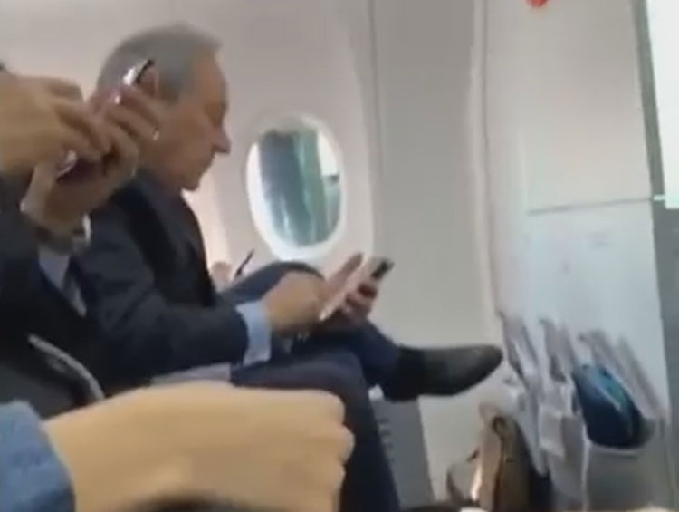 Homem diz que STF é vergonha e é detido em voo