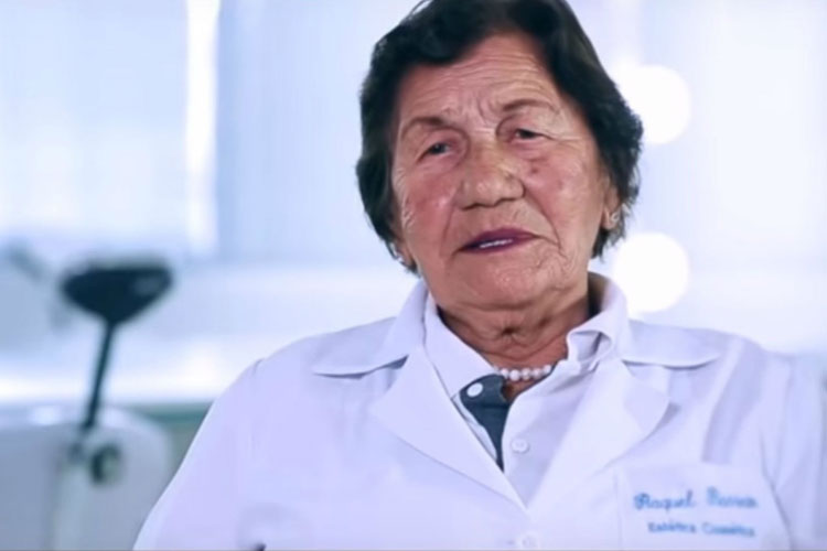 Lavradora conclui primeira faculdade aos 90 anos depois de ganhar bolsa em Vitória da Conquista