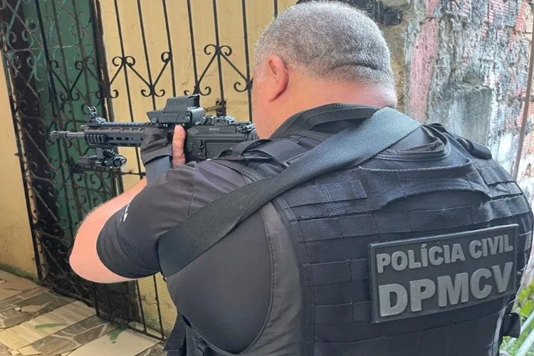 Operação da Polícia Civil prende 121 homens por violência doméstica na Bahia
