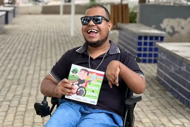 Jovem de Nova Itarana com paralisia cerebral decidiu escrever sua própria história