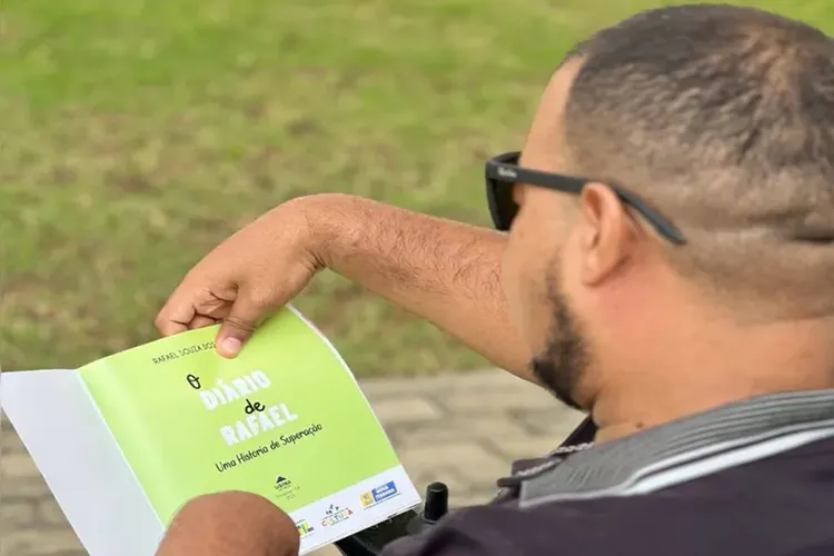 Jovem de Nova Itarana com paralisia cerebral decidiu escrever sua própria história