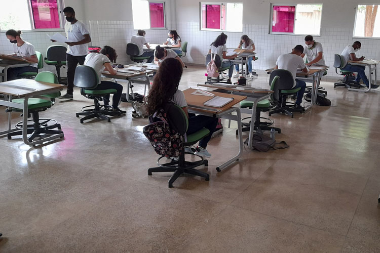 Com alunos vacinados, Ifba retoma aulas presenciais gradativamente em Brumado
