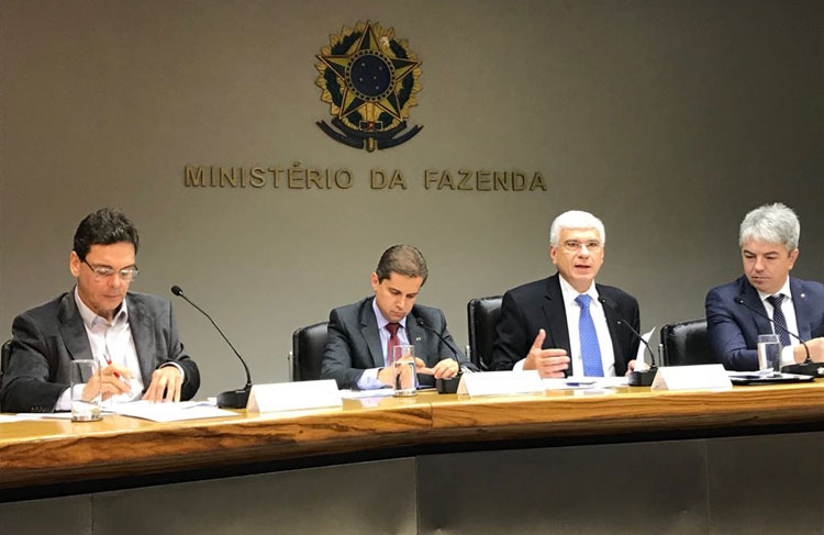 Governo cancela gasto e corta benefícios por diesel mais barato