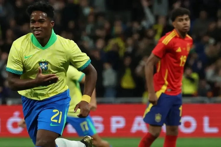 Brasil sofre com pênaltis duvidosos, mas arranca empate com a Espanha em pleno Bernabéu