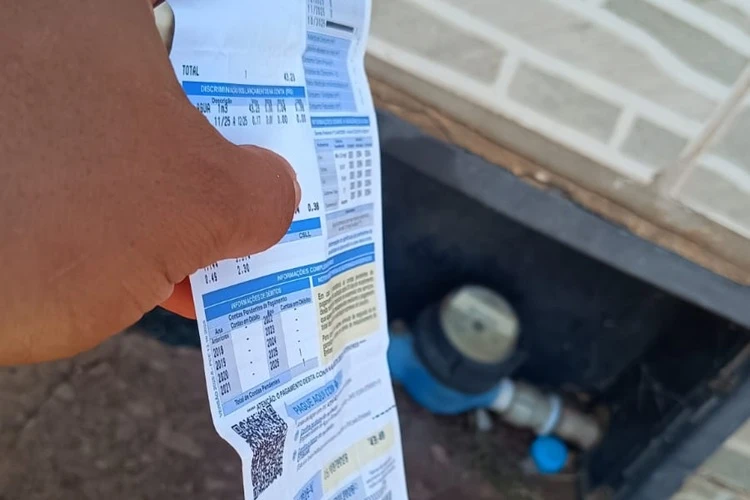 Homem se passa por funcionário da Embasa e entrega boletos falsos em Brumado