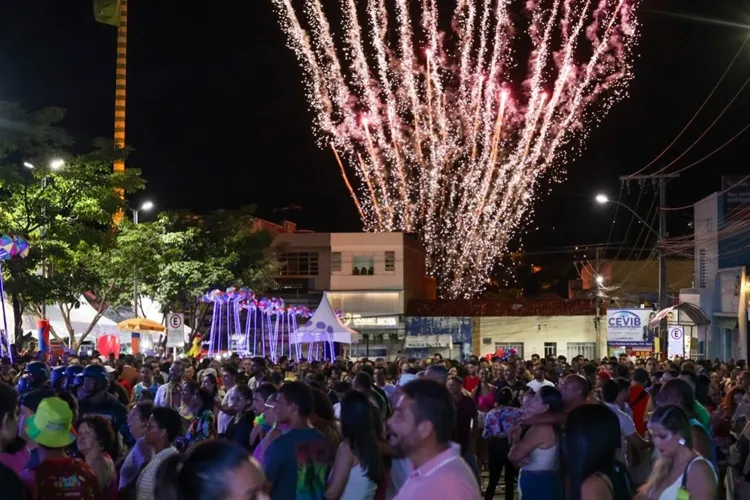 A alegria voltou: Circuito Agamenon Santana consagra o retorno do Carnaval de Brumado