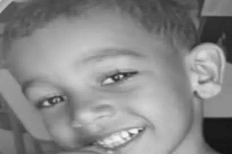 Menino de 5 anos morre após ser atropelado na BR-116 em Santa Bárbara