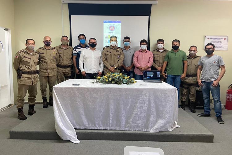 Guanambi: IFBA entrega aplicativo de registro de ocorrências policiais ao 17º BPM