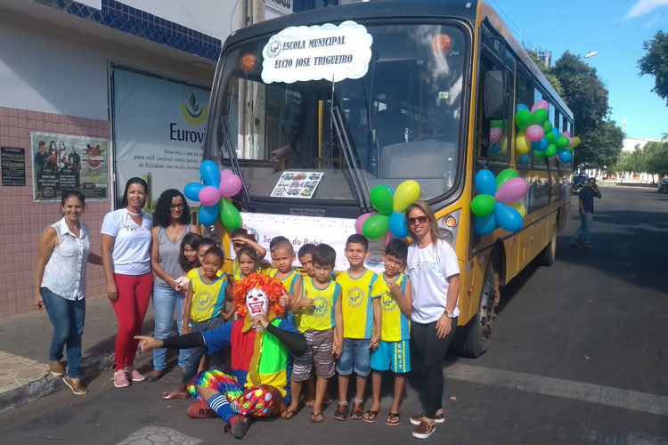 Maio Amarelo é encerrado com passeio escolar pelas ruas de Brumado