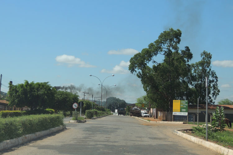 Empresário é feito refém e tem veículo roubado na cidade de Ibiassucê