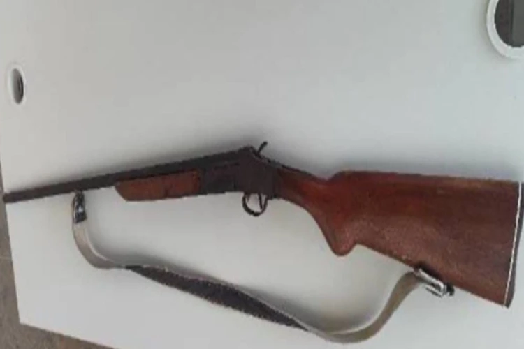 4ª CIPM apreende espingarda após denúncia de violência doméstica em Macaúbas