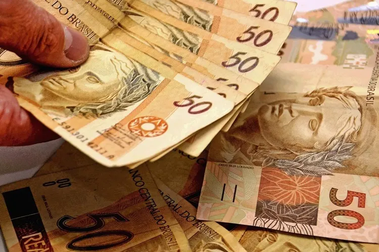 Arrecadação federal bate recorde de R$ 266,8 bilhões em maio