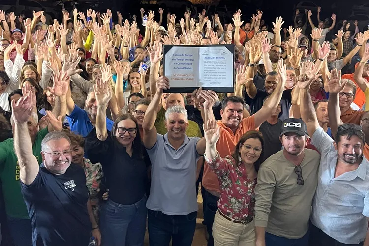 Prefeito de Guanambi autoriza construção da Escola do Campo em Tempo Integral no Suruá