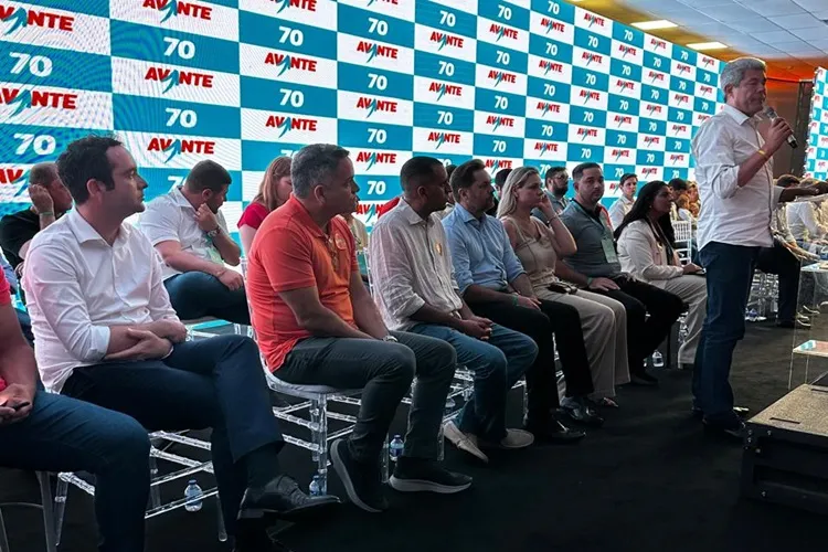 Brumado: Fabrício Abrantes participa de encontro nacional do Avante