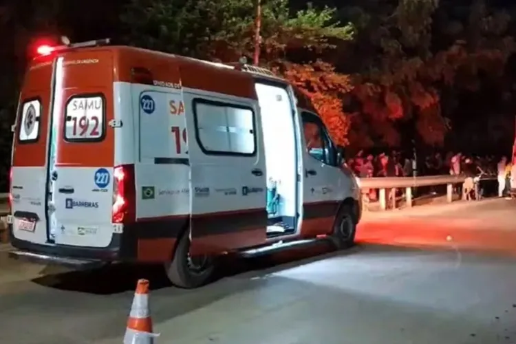 Ciclista morre após se desequilibrar, cair em pista e ser atropelado por carreta em Barreiras