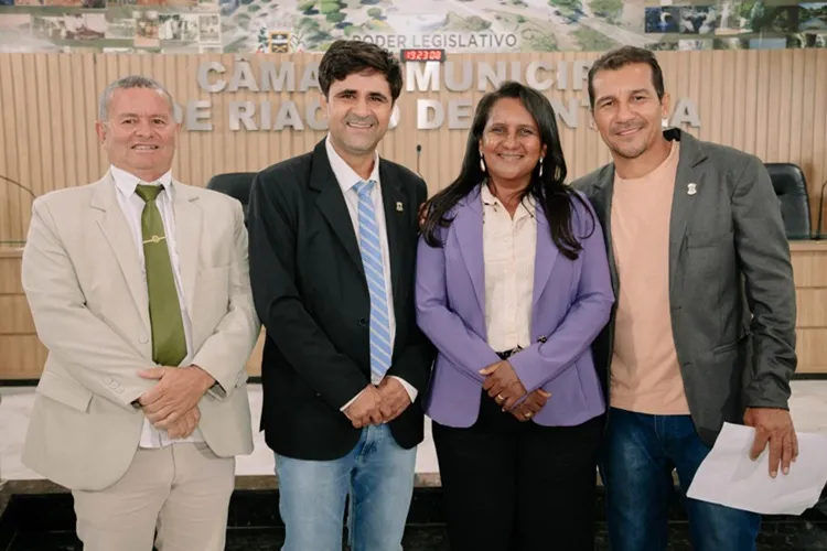 Elmir Guedes vence disputa e vai comandar Câmara de Riacho de Santana