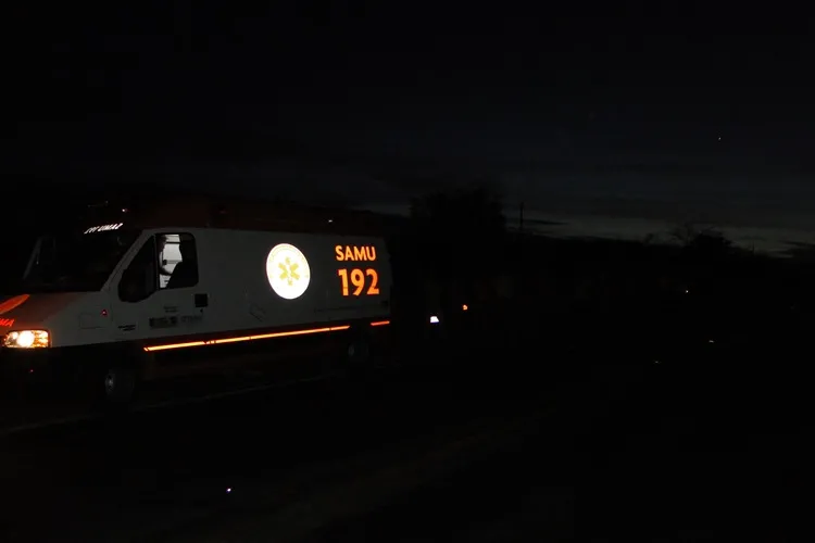 Motociclista de 56 anos morre após sofrer mal súbito na BR-030 em Brumado