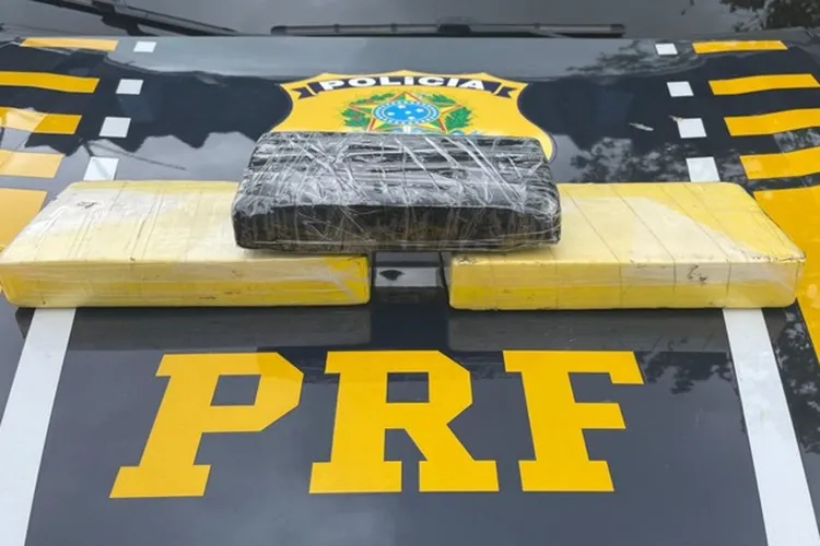 PRF apreende três quilos de cocaína na BR-116 em Jequié