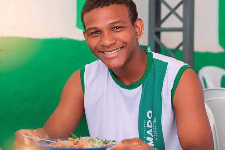 Prefeitura de Brumado ultrapassa a marca de 30 mil refeições diárias nas escolas