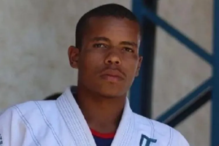 Atleta brumadense conquista duas medalhas em Medeiros Neto após rifa virtual