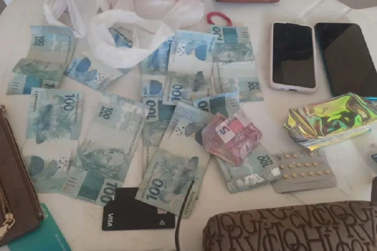 PM prende dois em flagrante por furtos no Mercado Municipal de Bom Jesus da Lapa