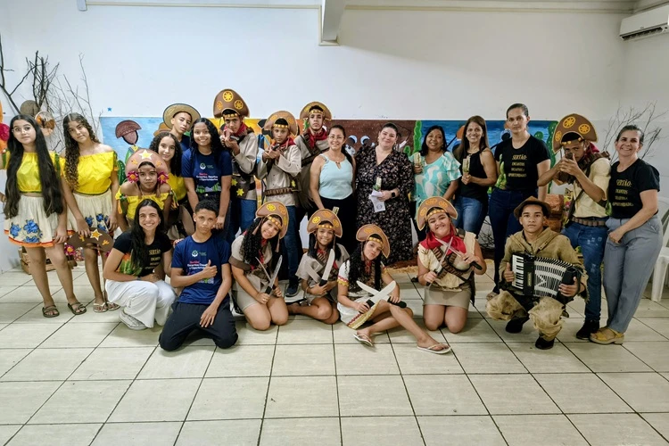 Brumado: Feira de Ciências da Escola Idalina Lobo retrata o sertão e seus desafios