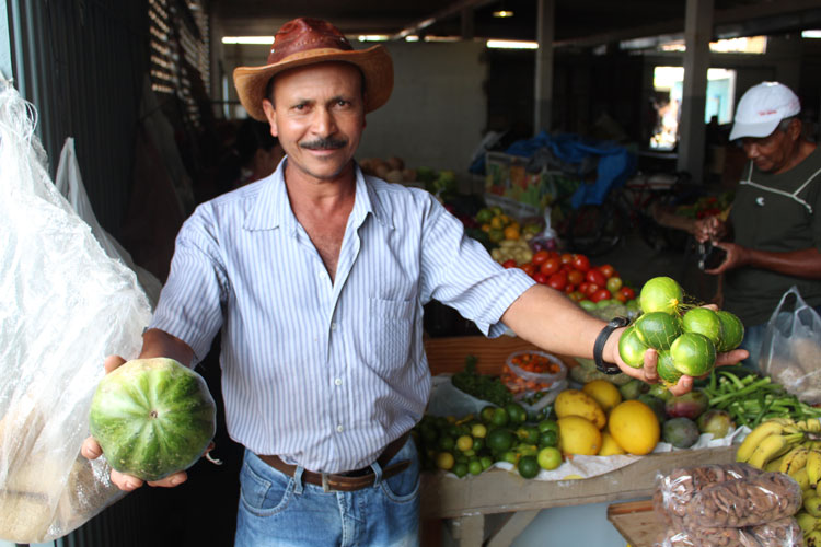 Mercado municipal: Onde de tudo se acha um pouco em Brumado