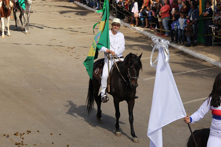 Prefeitura de Caetité realiza tradicional Desfile Cívico de 2 de julho