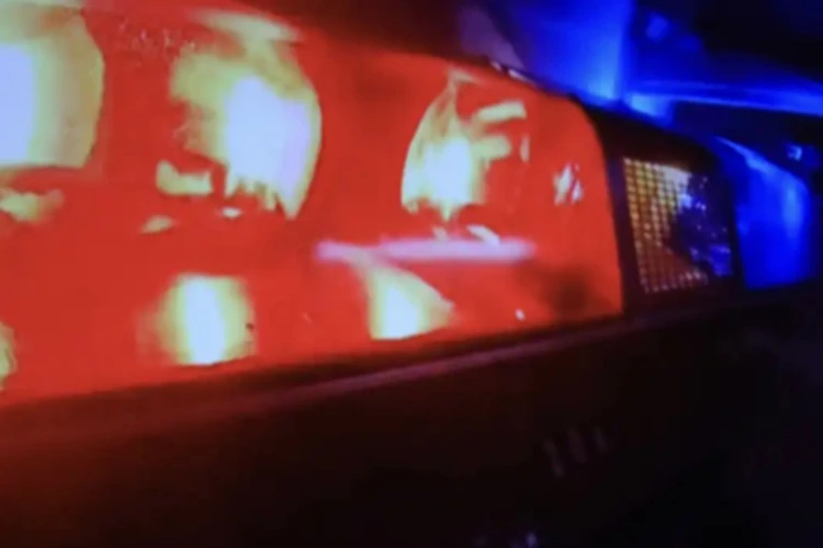 Homem morre após ser baleado enquanto buscava filho em creche