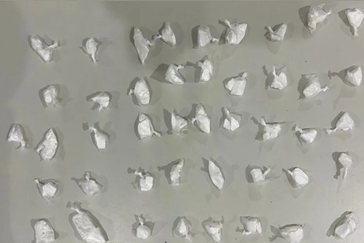 Vitória da Conquista: 77ª CIPM apreende cocaína no bairro Henriqueta Prates