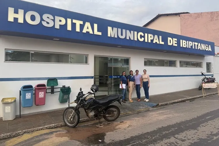 Equipe do Núcleo Regional de Saúde visita Hospital de Ibipitanga após incêndio