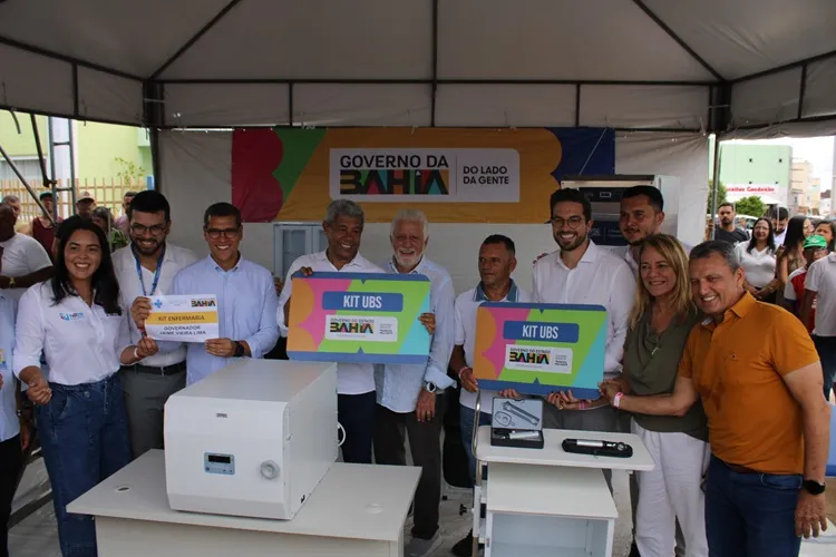 Governador entrega pacote de obras e aparato para saúde e educação em Condeúba