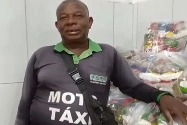 Com doações após moto pegar fogo, mototaxista doa cestas básicas em Brumado