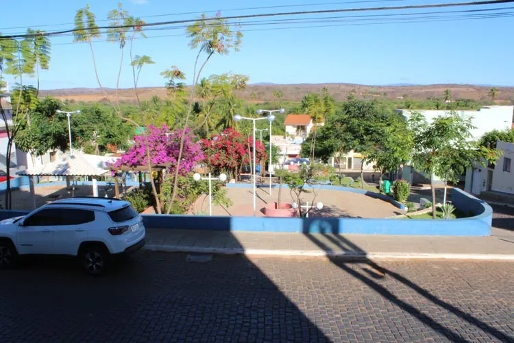 Idoso de 69 anos morre após ter perna puxada por triturador de milho em Ibiassucê